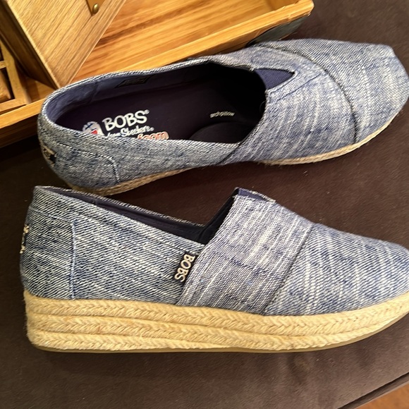 Bobs memory foam arch pillow shoes - Picture 7 of 7